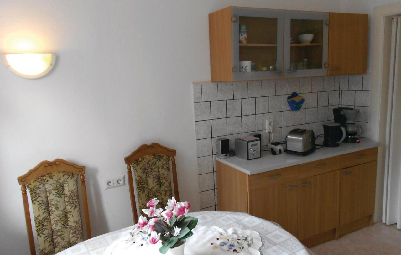 Lovely Apartment In Waren-Mueritz With Kitchen Waren  Buitenkant foto